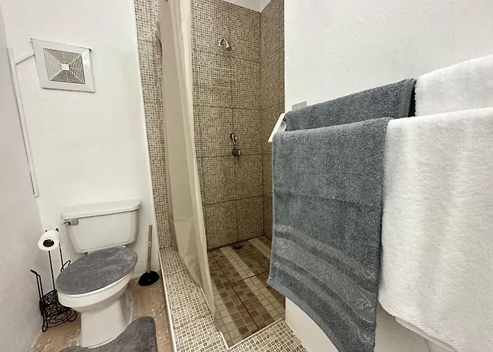 876 Oasis - A Private Oceanview Pensión 4*